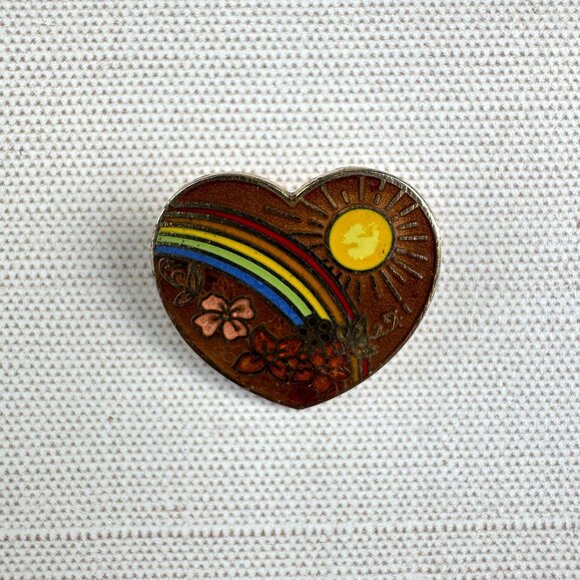 Vintage Enamel Heart Pin W/ Rainbow Sun & Flowers Design 1" Size Gold Tone Back - Picture 5 of 9